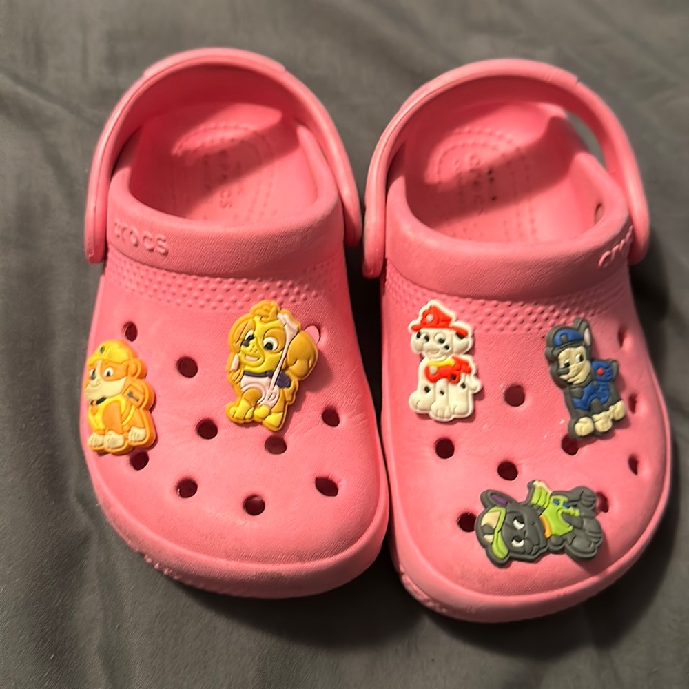 Toddler Girls Crocs with Paw Patrol charms size 7